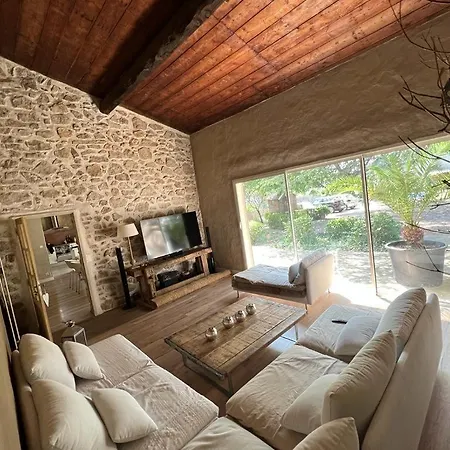 Maison De Confort Piscine Jardin Parking 6 Personnes Villa *